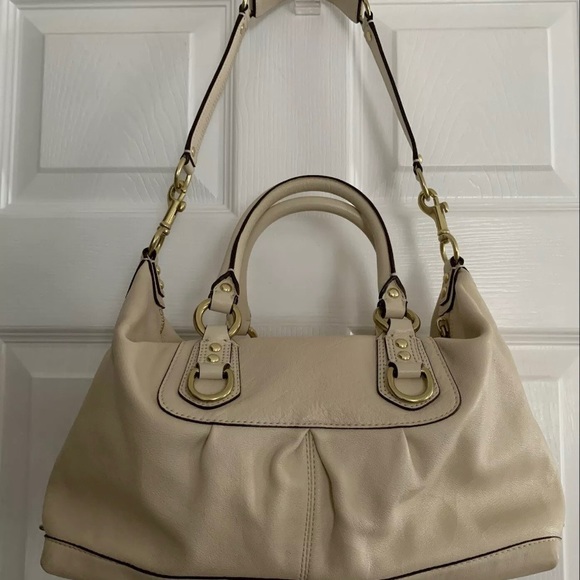 Coach purse - Picture 2 of 6